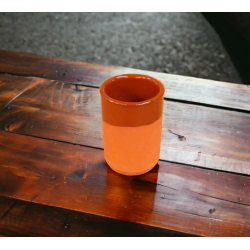 Vaso de barro artesanal